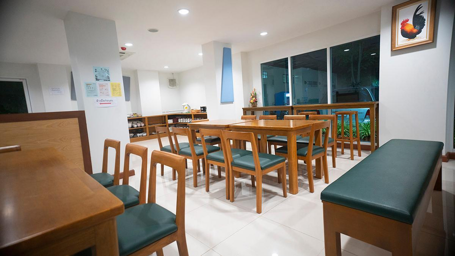 Food & Drinks 4, The Willing Hotel and Residence, Lak Si