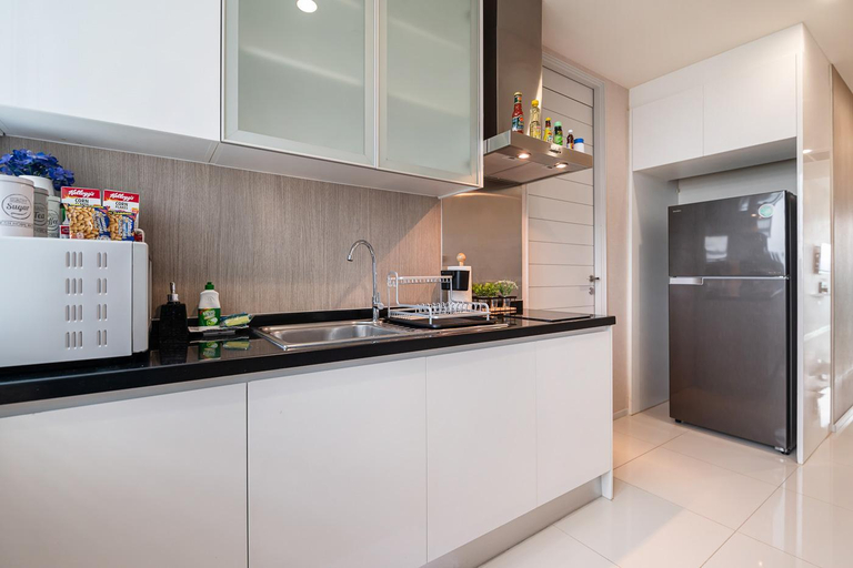 Others 4, Beachfront 1BR Condo – Ocean View & Beach Access, Sattahip