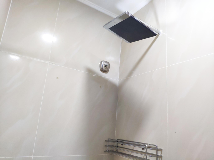 Bathroom 3, Stylish Studio Suite, 3 pax, 5 mins to KLCC, Kuala Lumpur