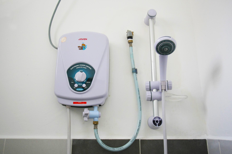 Bathroom 2, Desaru balau 20 INS theme [projector] By Joyfully, Kota Tinggi