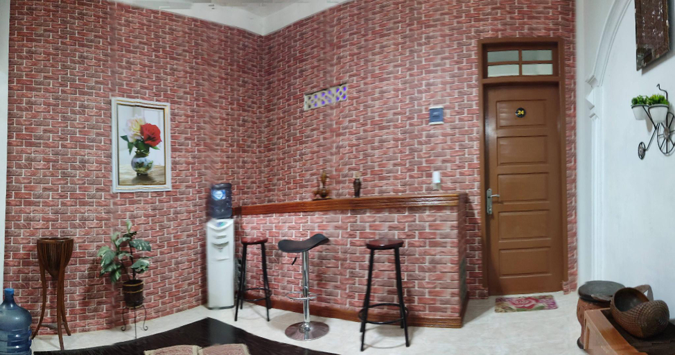 Public Area 2, Kana Hasya Homestay "Rumoh Jamee", West Aceh