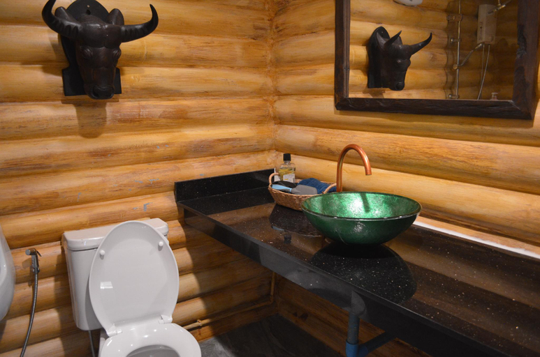 Bathroom 3, Wind of Love, Pak Chong