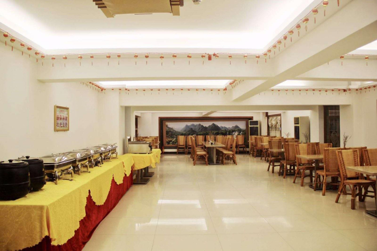 Food & Drinks 5, Lavande Hotels·Xinyi Fuhai Building, Maoming