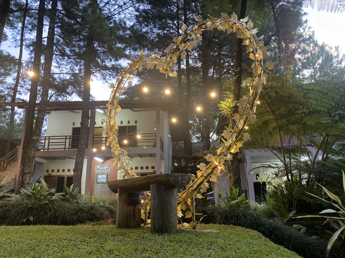 Exterior & Views, Santa Monica Resort Bogor, Bogor