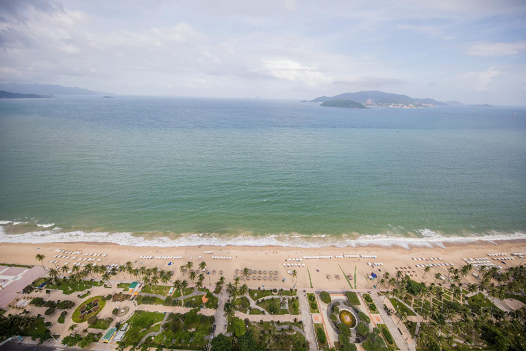 Connected beachfront seaview apartment atCentral , Nha Trang