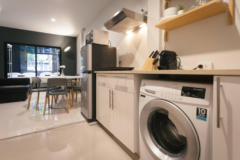 Others 5, S2 Silom Large room 4-6 guests Full kitchen WIFI, Bang Rak