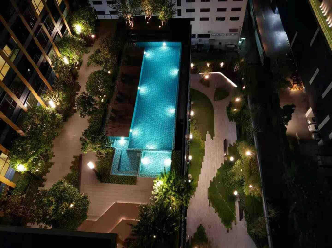 Grey Life /Near Central world, king power, siam, Ratchathewi