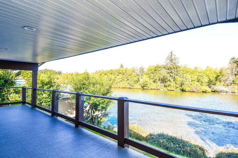 Sport & Beauty 2, Chateau Riverside, Comox-Strathcona