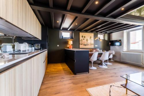 ALMA KEYWEEK Duplex apartment with terrace and ocean view in Biarritz, Pyrénées-Atlantiques