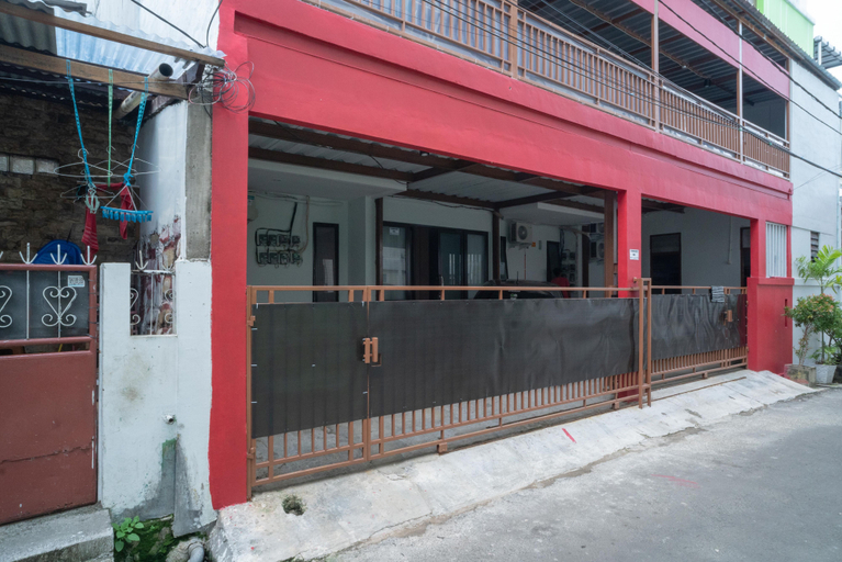 Exterior & Views 2, RedDoorz near Sarinah Jakarta, Central Jakarta