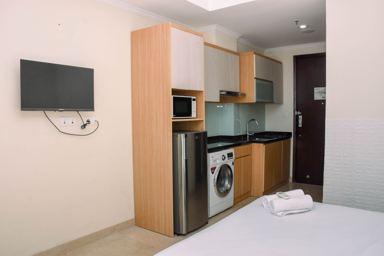 Bedroom 2, Fancy and Nice Studio Room at Menteng Park Apartment By Travelio, Jakarta Pusat