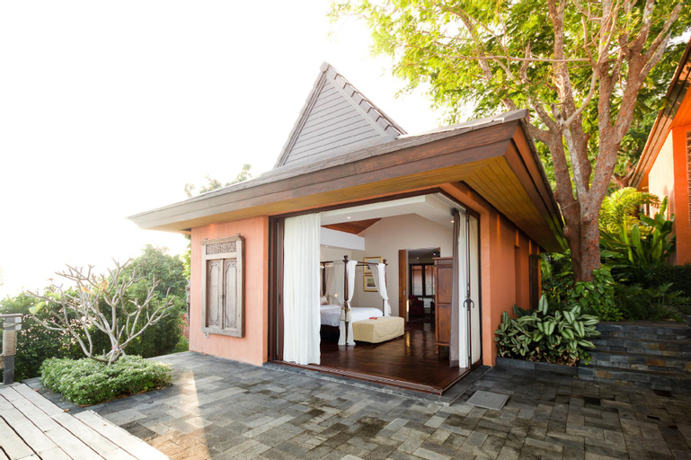 Villa Nam Bo - Oceanfront with maid and chef, Phuket Island