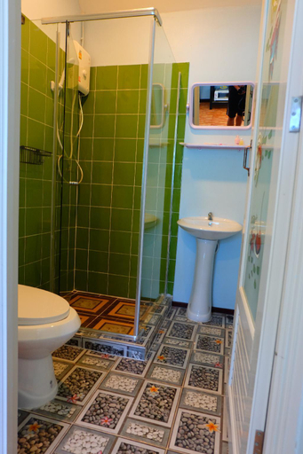 Bathroom 3, Saengcha Farm Resort, Prachantakham