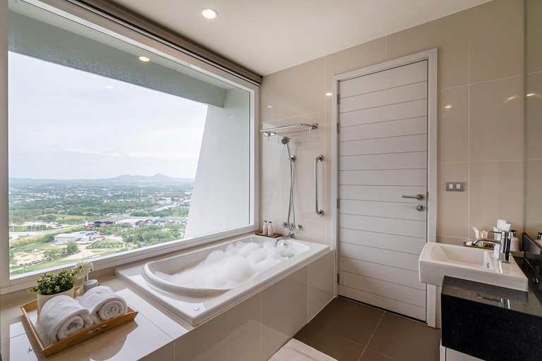 Bathroom 3, Beachfront 1BR Condo – Ocean View & Beach Access, Sattahip