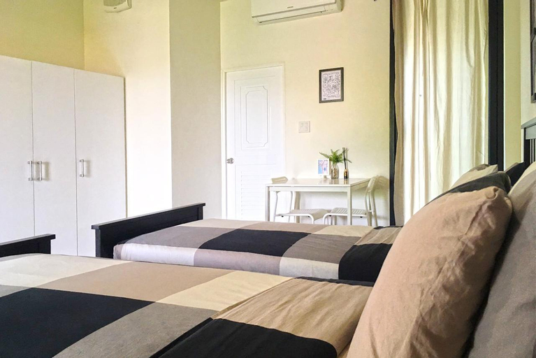 Superior Twin bed  by 26 bed and coffee, Muang Chon Buri