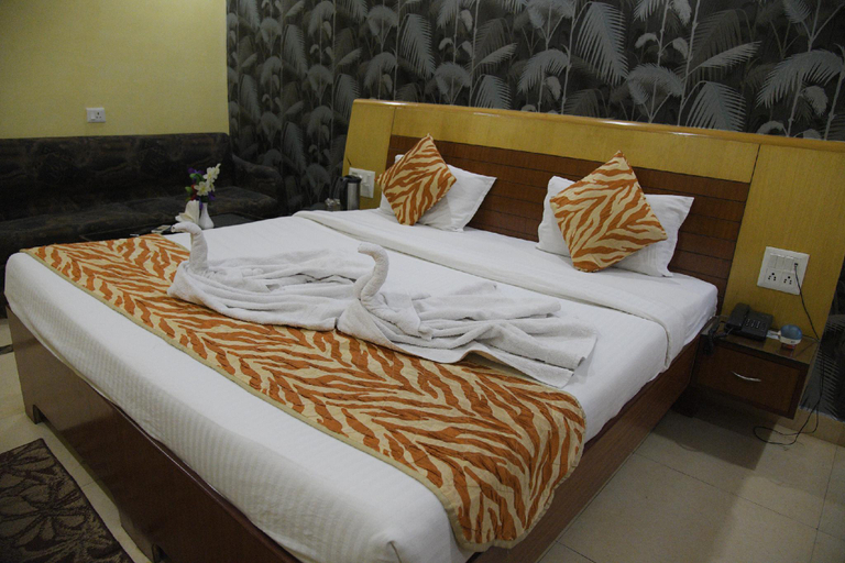 Others 5, Hotel Vinayak Palace, Bilaspur