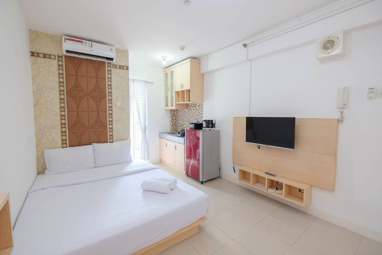 Homey and Comfort Living Studio Room at Bassura City Apartment By Travelio, Jakarta Timur