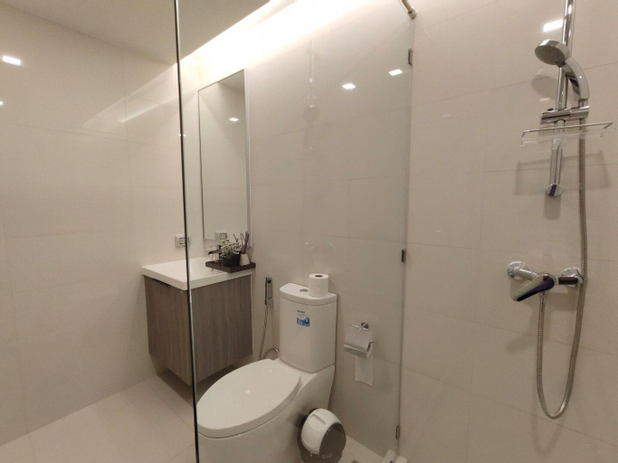 Bedroom 4, Bangkok&Pool&BTS Asoke&MRT Sukhumvit&Max6ppl(110), Khlong Toey
