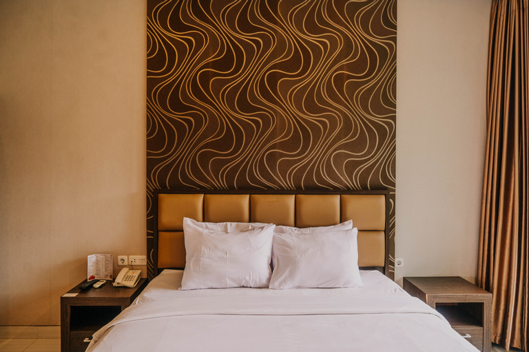 Bedroom 5, New Surya Hotel, Banyuwangi