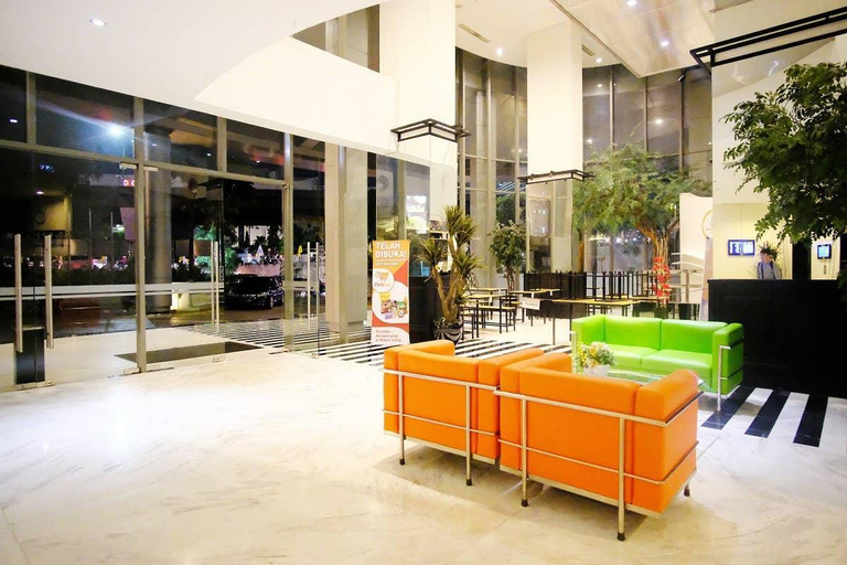 Public Area 2, Comfort apartment, direct access to airport, Central Jakarta
