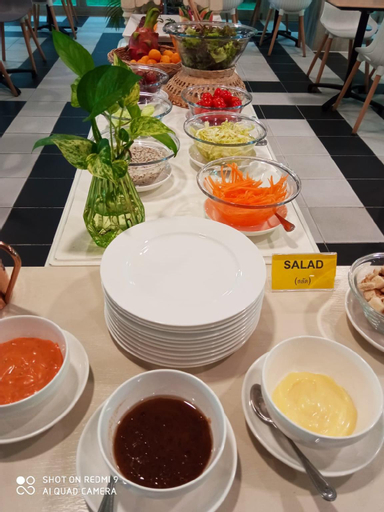 Food & Drinks 8