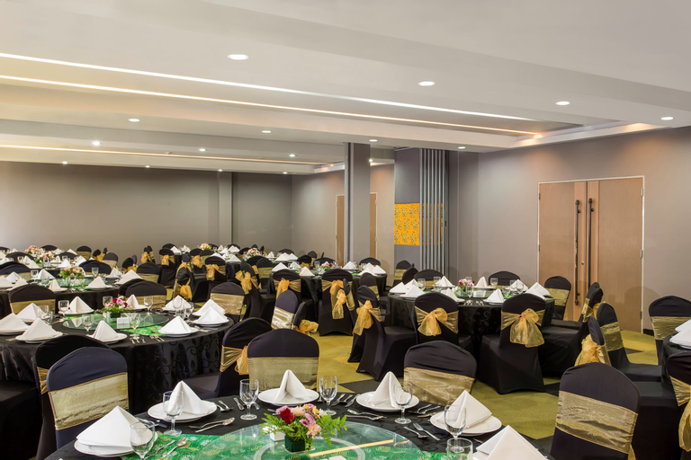 Business Facilities 15