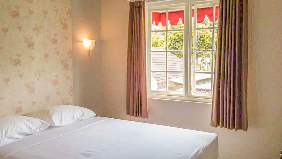 Bedroom 9