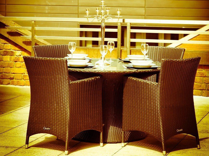 Food & Drinks 5, Posh Pads Liverpool One Apart-Hotel, Sefton