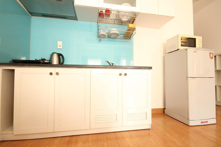 5, Apartment with balcony on Nguyen Trai, dist.1 $390, Quận 1