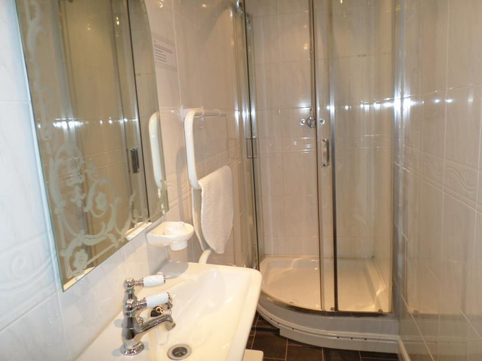 Bathroom 3, The Wescoe Guesthouse, Blackpool