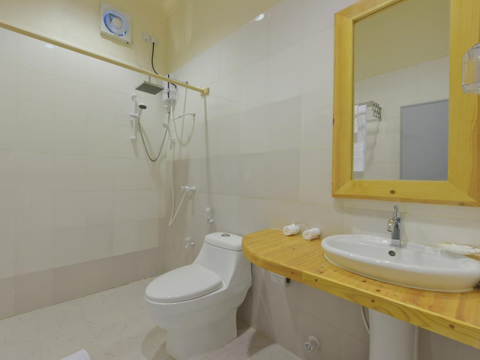 Bathroom 3, Thoddoo Retreat Grand