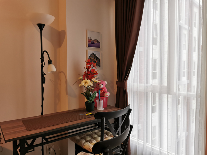 A peacefully private room at Barsa City Apartment by Ciputra, Sleman