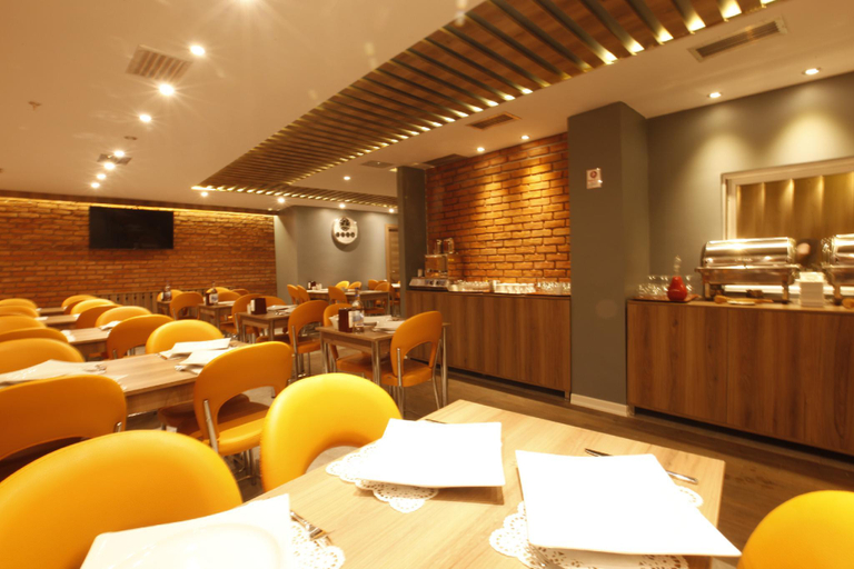 Food & Drinks 4, Castillo Hotel, Merkez