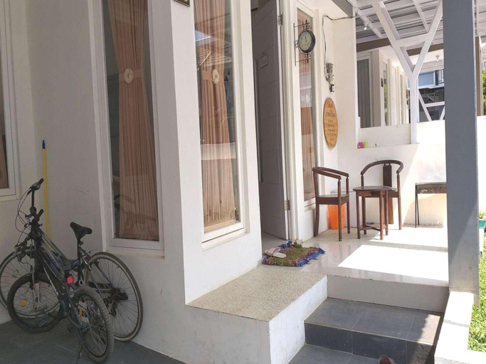 Public Area 4, Oemah Arma Rinjani Batu (Private pool and wifi), Malang