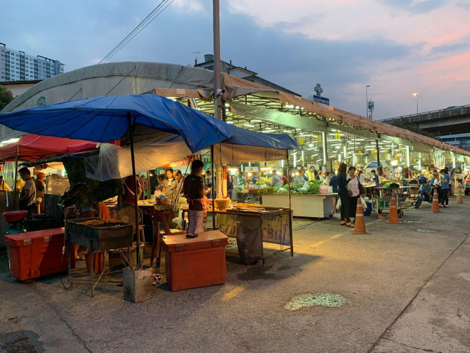 Food & Drinks, Gaiwandhanat Homestay4 near MRT, free WiFi, Bang Plad