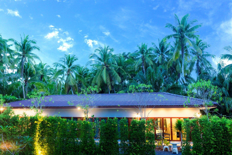 Amantrahomestay and spa (4 person/room), Muang Surat Thani