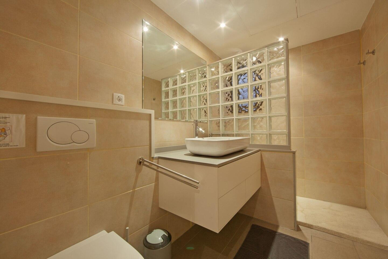 Bathroom 5, Modern Villa close to Costabella beach, Málaga