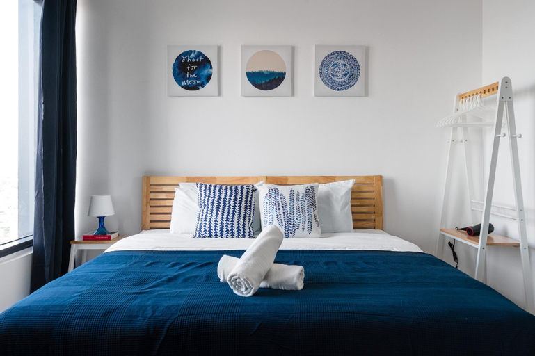 Bedroom 2, MUJI B&W Studio- Seaview★ Georgetown★Netflix&TVBox, Penang Island