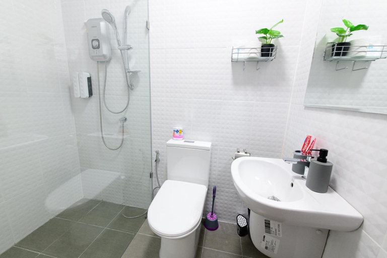 Bathroom 4, Bluebell House Hatyai/Cosy 3 BR/9mins drive>LeeGrd, Hat Yai