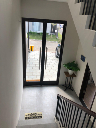 Others 3, Vila Grey Area @Kingspark8 Malang Private pool, Malang