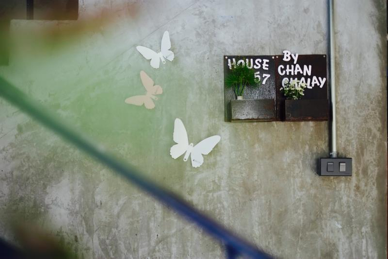 Public Area, Chanchalay Hip Hostel, Mueang Krabi