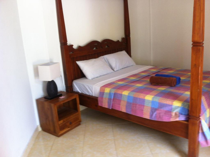 Bedroom 2, Double Room #5 w/ AC @ Amed Sari Beach Guesthouse, Karangasem