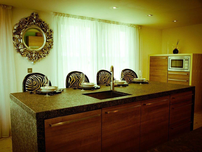 Public Area 3, Posh Pads Liverpool One Apart-Hotel, Sefton