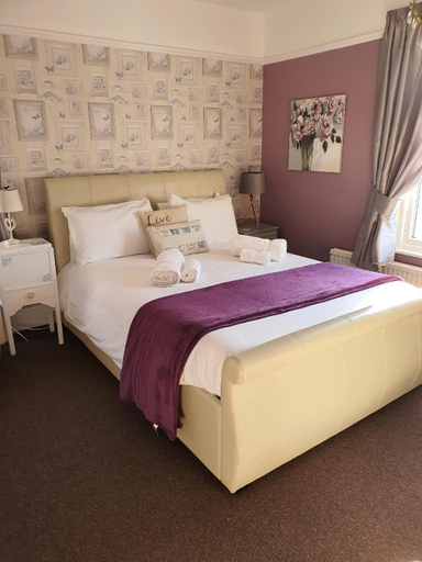 Bedroom 2, Hooray Henrys Sheringham, Norfolk