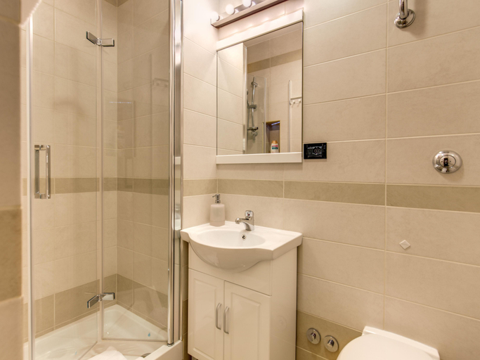 Bathroom 4, Artemis B B Rome, Rome