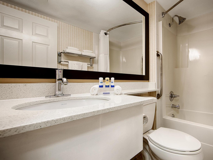 Bathroom 4, Best Western Plus Osoyoos Hotel & Suites, Okanagan-Similkameen
