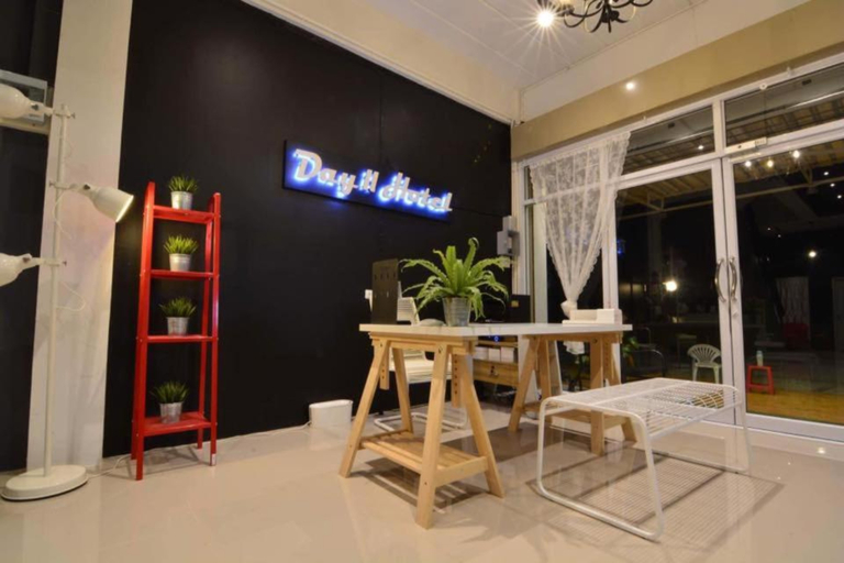 Public Area 2, Day II Hotel, Muang Chon Buri