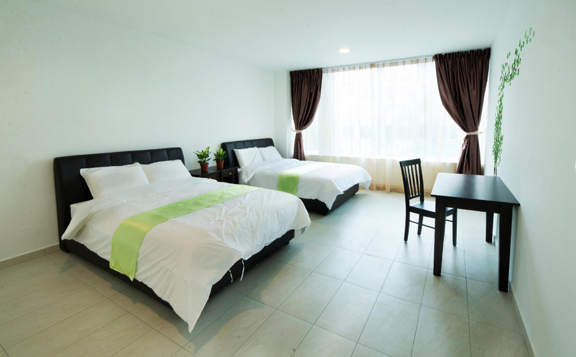 Bedroom 2, HARD ROCK VIP GUEST HOUSE, Mersing