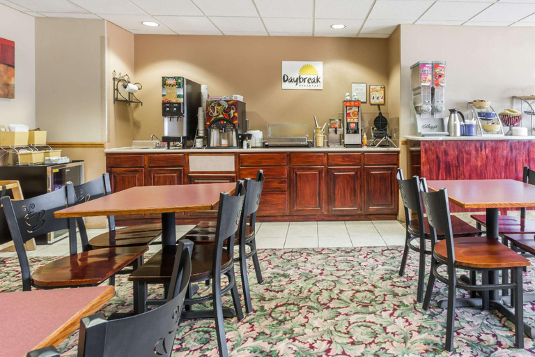 Food & Drinks 4, Quality Inn & Suites McCook, Red Willow