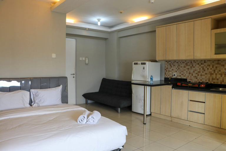 Fully Furnished and Spacious Studio at Green Bay Pluit Apartment By Travelio, Jakarta Utara